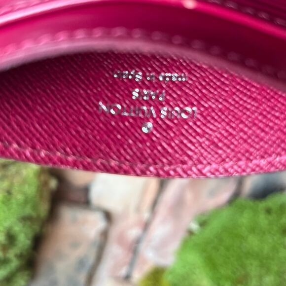 LOUIS VUITTON Burgundy Epi Card Case - Picture 8 of 8